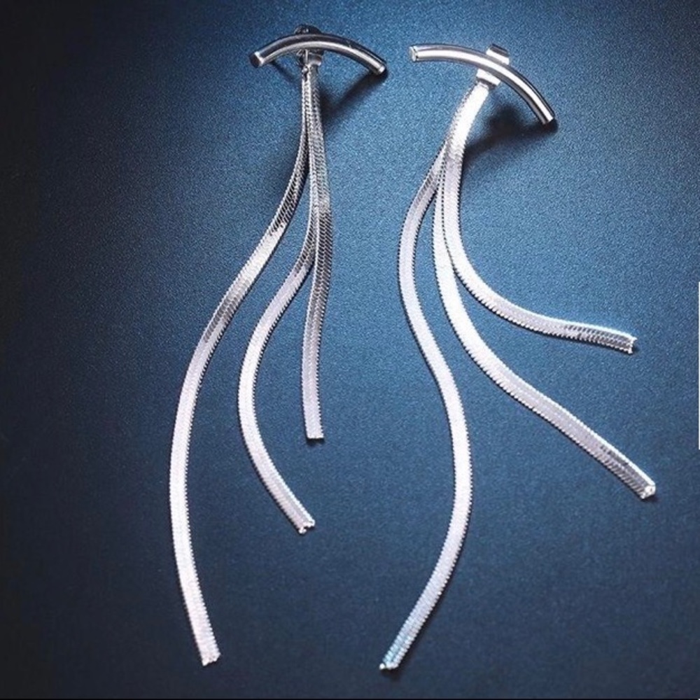 NEW Silver Long Thread Tassel Drop Arc Earrings - Picture 3 of 4